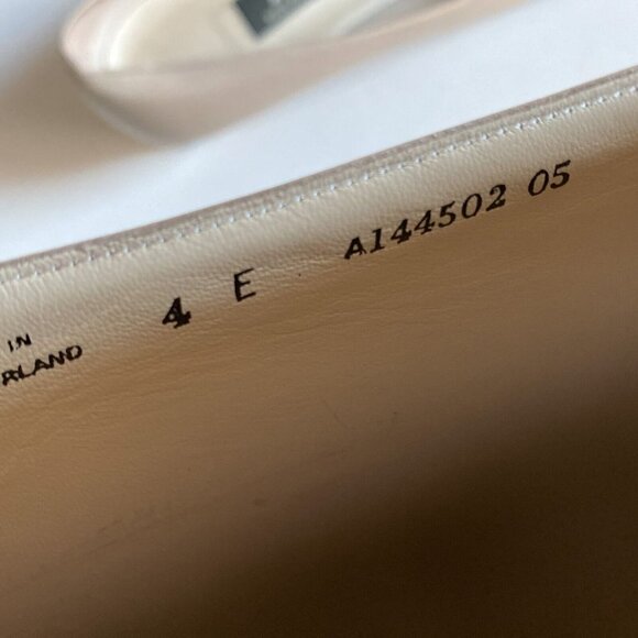 Vintage Bally Switzerland Bow Detail Low Heel Leather Loafers 6.5 Extra Wide. - Picture 13 of 13